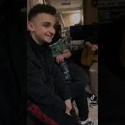 Молод И Глуп На Гитаре