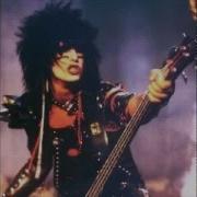 Looks That Kill By Motley Crue Bass Track