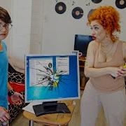 Мать Разбила Монитор Девочка