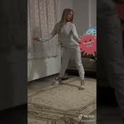 Türbanlı Kız Mükemmel Kalça Dansı Roman Havası Twerk