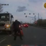 Голая Драка Двух Мужиков На Трассе