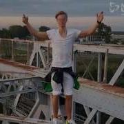 Версия 14 Летний Подросток Упал С Балкона Делая Селфи