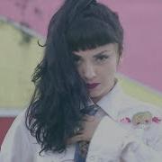 Mon Laferte Amarrame