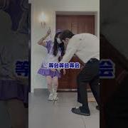 女孩太肥练钢管舞太难了