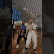 Она Кружится В Танце