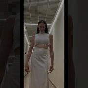 Модели Идут По Подиуму