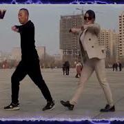 Доди Фет Лора