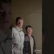 Лежит На Обочине Девочки Тело