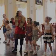 Хитрый Кот В Углу Сидит