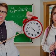 Света Играет Богдан Убирает Луномосик