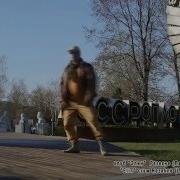 50 Old Soviet Breakdancers Flashmob