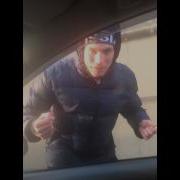 Идет Домой В Колготках