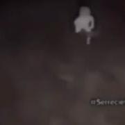 Малыш Бежит По Лестнице