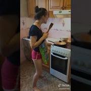 Смешное Видео Из Тик Ток Потаропись У Нас Сейчас Котлетки