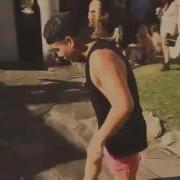 Пьяный Парень Танцует Dubstep