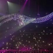 Tommy Lee Stuck Upside Down Drumming Part 1