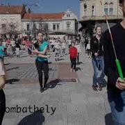 Szasza Flashmob All Around The World Jump Rope