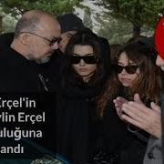 Ünlü Oyuncu Hande Erçel In Annesi Aylin Erçel Son Yolculuğuna Uğurlandı