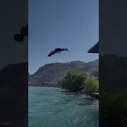 Прыжок С Водопада В Ледяную Воду
