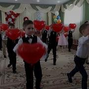 Утренник В Честь 8 Марта Дети Поют Песню Про Маму