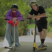 Oliver Tree Scooter Pro