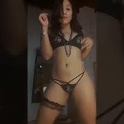 Rubia Muy Caliente Bailando